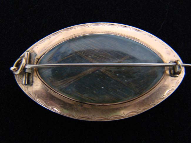 A 1776 Dated and Inscribed   Gold Memorial Pinback Broach with encased lock of  hair belonging to Elizabeth Coleman Pollard who died at the age of one. — image 6